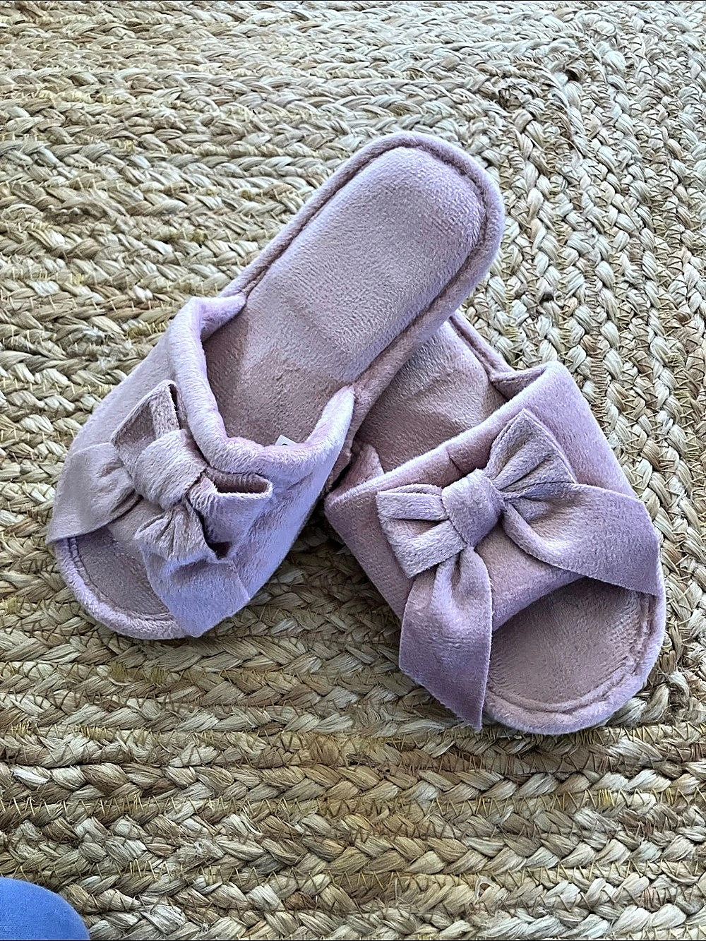 Pink Bow Slippers Like New